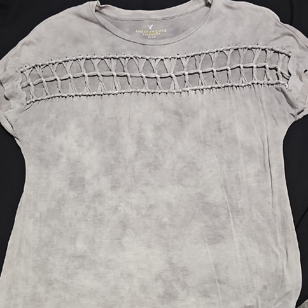 American Eagle Light Gray Short Sleeve Top